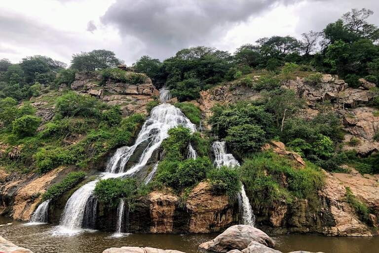 Chunchi falls