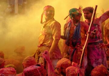 holi in mathura